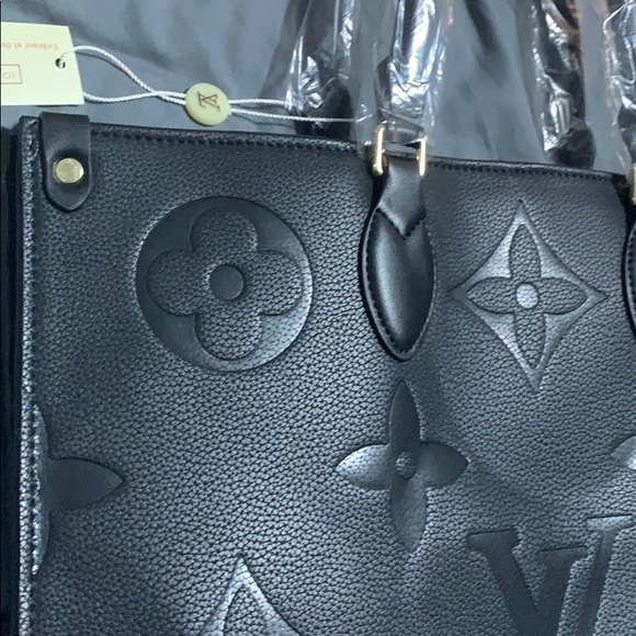 ❌SOLD❌On the go tote - Picture 9 of 13